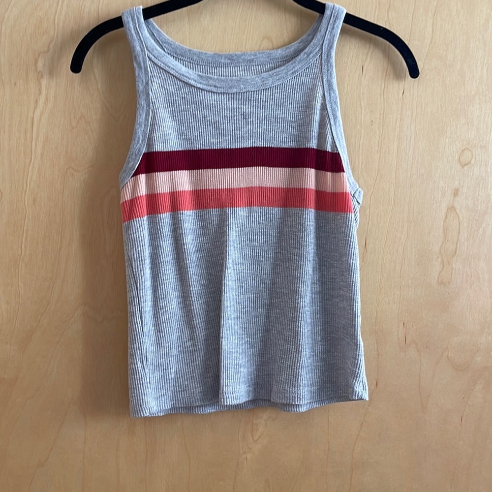 Gray tank with vintage look